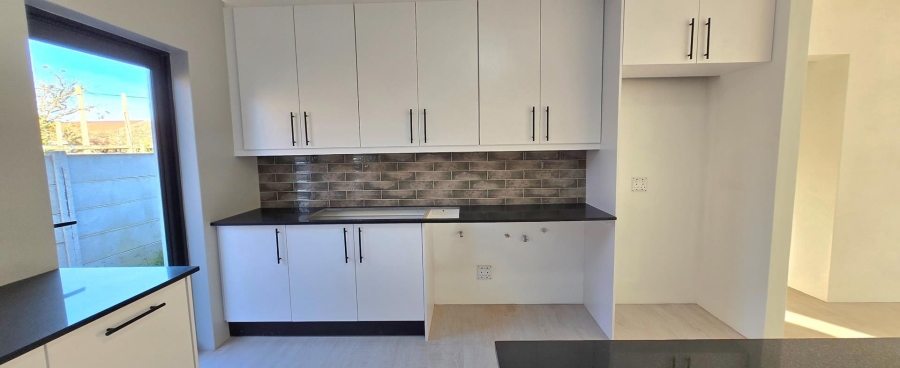 4 Bedroom Property for Sale in Franskraal Western Cape